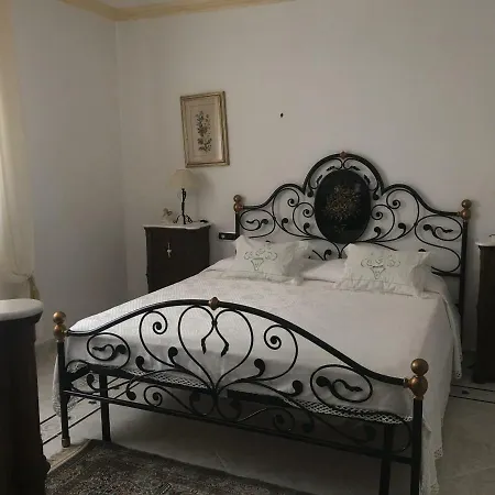 Casa Tiziano ゲストハウス オロゼーイ